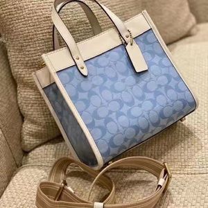 coach chambray field 22 tote crossbody bag